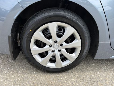 Used 2026 Toyota Corolla LE FWD image 17