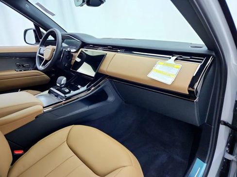 New 2026 Land Rover Range Rover Sport SE image 13