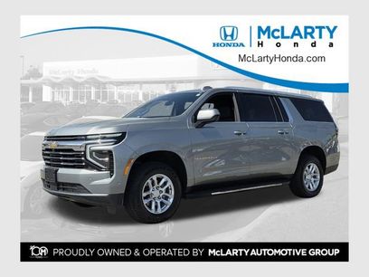 Used 2025 Chevrolet Suburban LT