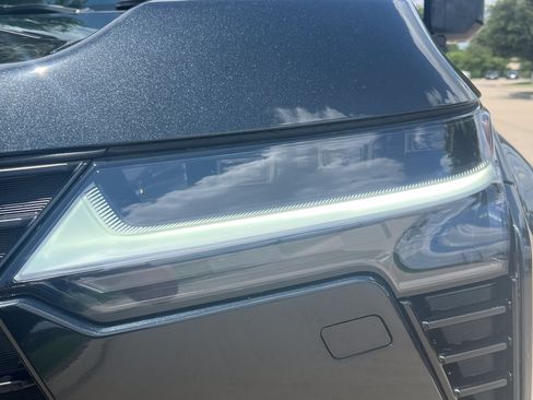 Used 2025 Lexus GX 550 w/ Accessory Package (31) AWD/4WD image 6