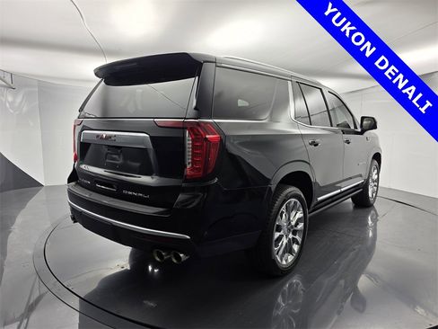 Used 2023 GMC Yukon Denali w/ Advanced Technology Package image 4