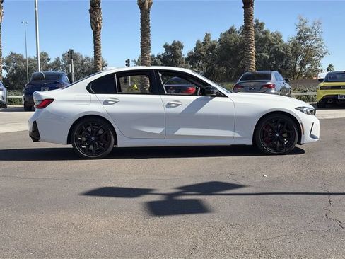 Used 2026 BMW 330i Sedan w/ M Sport Package RWD image 5
