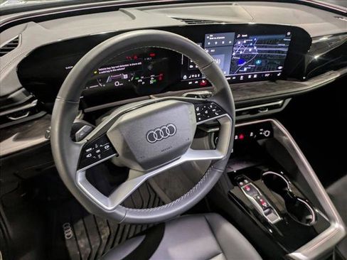 Certified 2025 Audi Q5 Premium w/ Convenience Package image 13