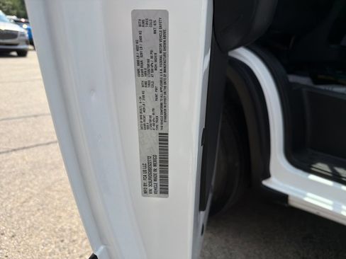 Used 2025 RAM ProMaster 2500 w/ Convenience Group FWD image 31