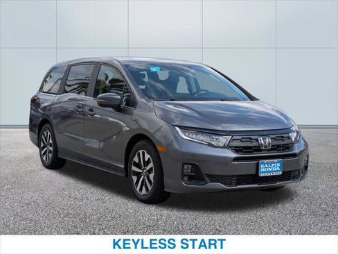 Certified 2026 Honda Odyssey EX-L image 4