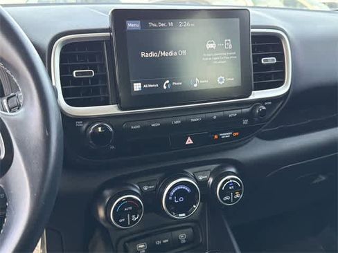 Certified 2023 Hyundai Venue SEL image 21