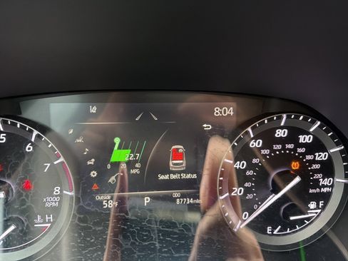 Used 2020 Toyota Highlander XLE image 6