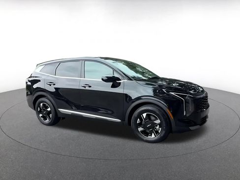 Used 2026 Kia Sportage LX FWD image 2