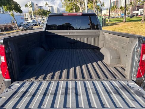 Used 2019 Chevrolet Silverado 1500 LT w/ All-Star Edition RWD image 13