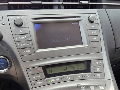 Used 2015 Toyota Prius Four image 20