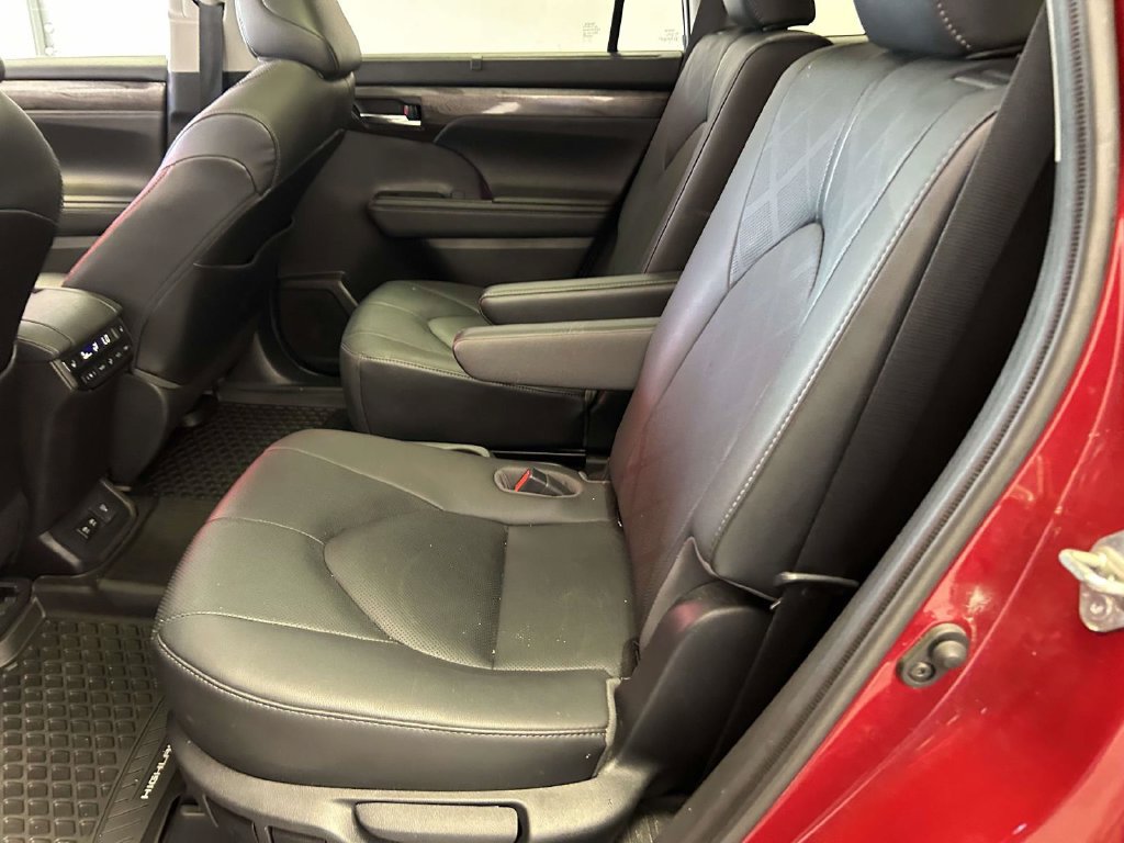 Used 2021 Toyota Highlander Platinum AWD/4WD image 15