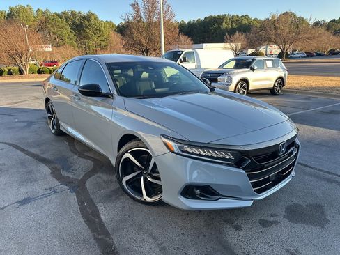 Used 2022 Honda Accord Sport image 1