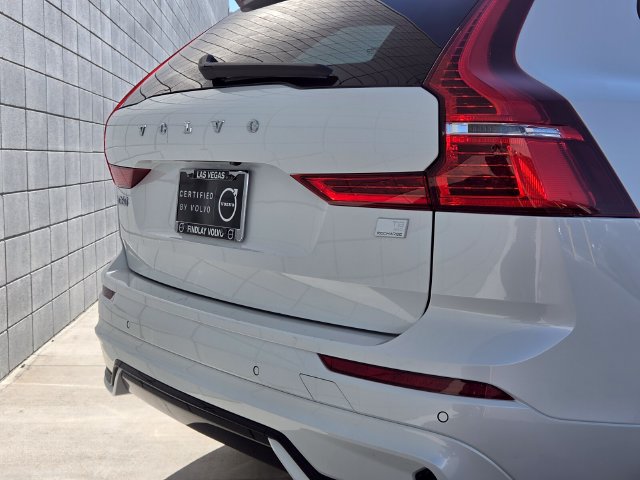 Used 2024 Volvo XC60 T8 Core AWD/4WD image 11