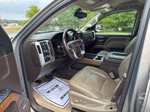 Used 2017 GMC Sierra 1500 SLT w/ SLT Premium Package AWD/4WD image 18