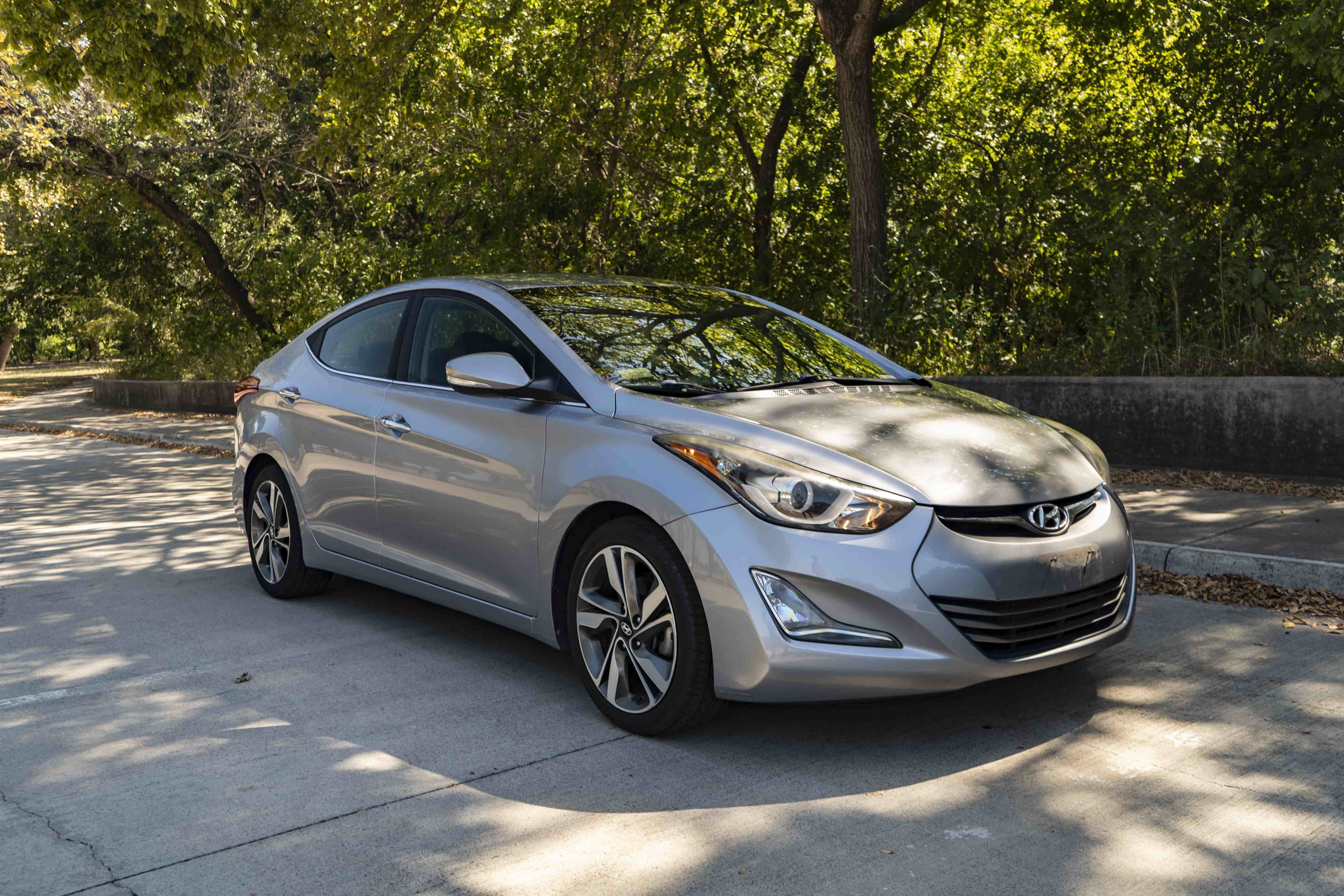 Used 2016 Hyundai Elantra Limited FWD image 2