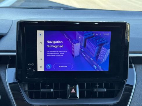 Used 2025 Toyota Corolla LE image 3