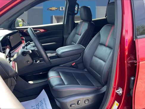 Used 2024 Chevrolet Traverse RS w/ LPO, Floor Liner Package image 21