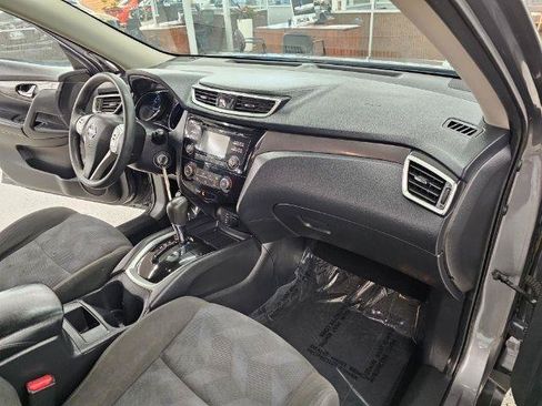 Used 2016 Nissan Rogue S AWD/4WD image 9