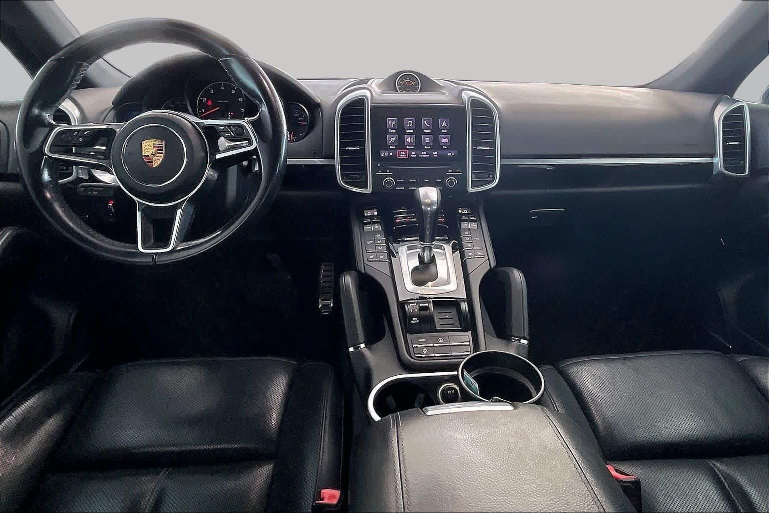 Used 2017 Porsche Cayenne Platinum Edition AWD/4WD image 15