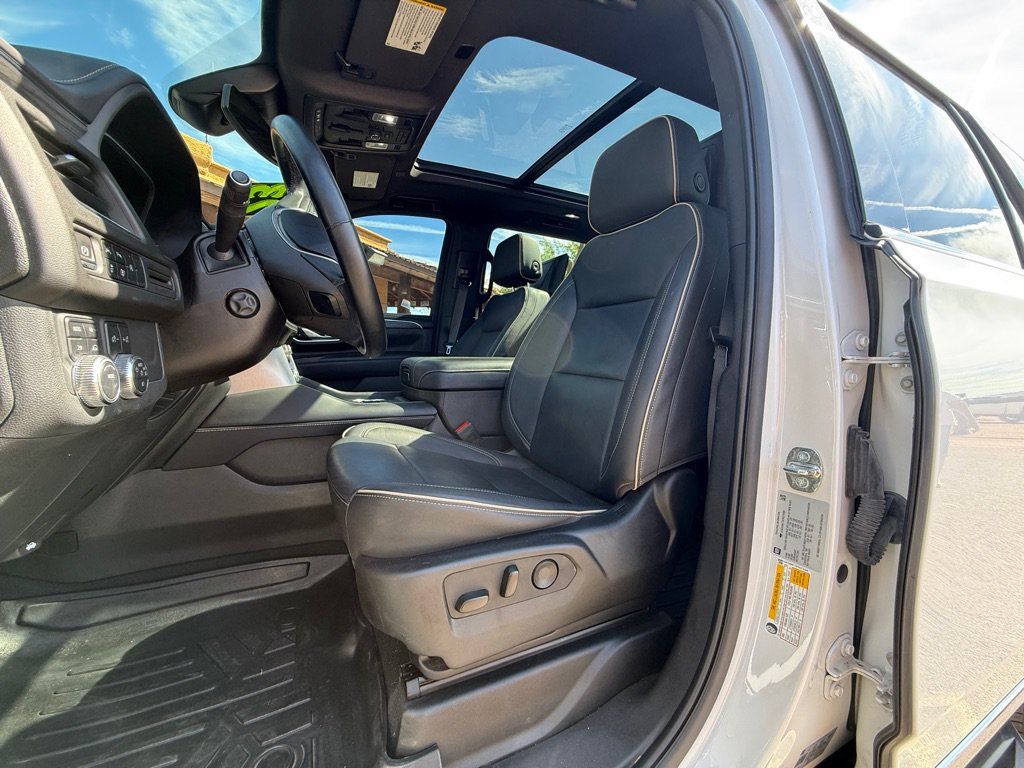 Used 2023 GMC Yukon SLT w/ SLT Premium Package AWD/4WD image 11