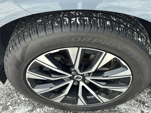 Certified 2024 Volvo XC60 B5 Core w/ Protection Package Premier image 32