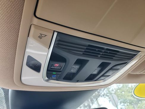 Used 2023 Acura MDX FWD image 35