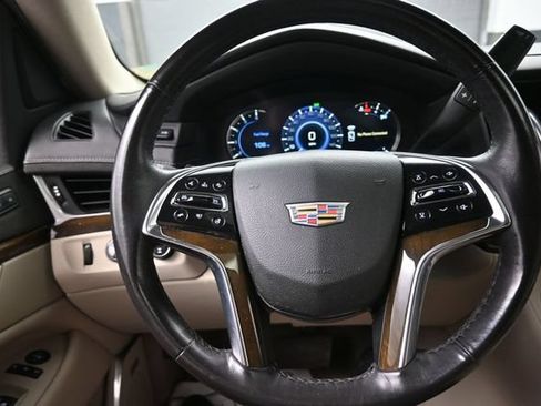 Used 2020 Cadillac Escalade Luxury AWD/4WD image 8