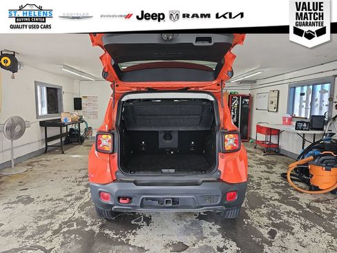 Used 2021 Jeep Renegade Trailhawk w/ Trailer Tow Group AWD/4WD image 7