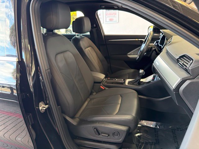 Used 2024 Audi Q3 2.0T Premium w/ Convenience Package AWD/4WD image 21