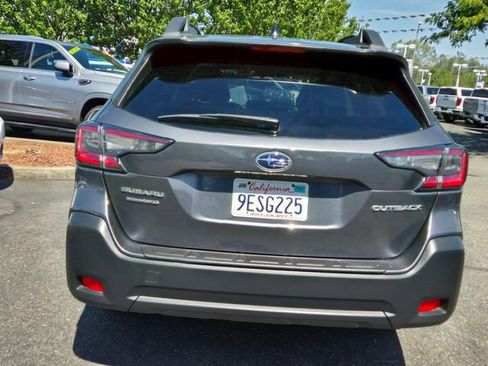 Used 2023 Subaru Outback Premium AWD/4WD image 5