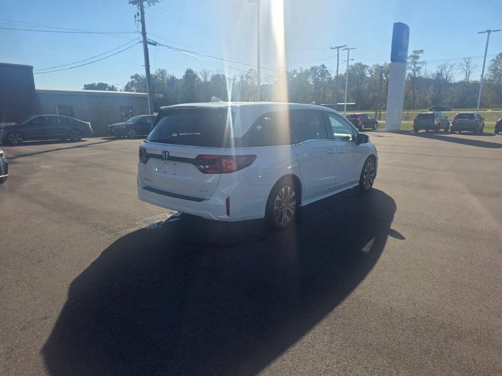 New 2027 Honda Odyssey Elite image 3