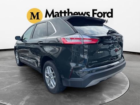 Used 2022 Ford Edge SEL w/ Convenience Package image 3