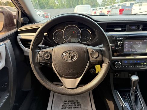 Used 2016 Toyota Corolla LE FWD image 25