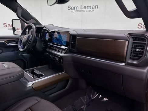 Used 2024 Chevrolet Silverado 3500 High Country image 33