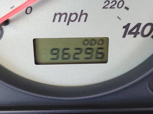 Used 2003 MAZDA Protege5 FWD image 7