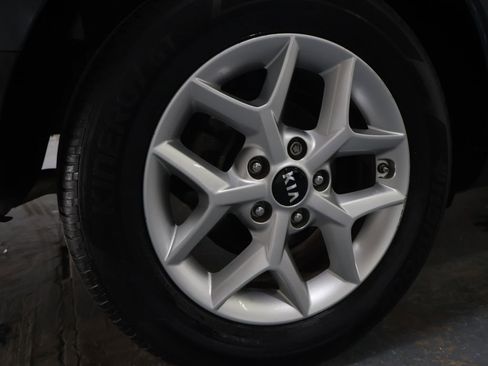 Used 2020 Kia Soul S FWD image 33