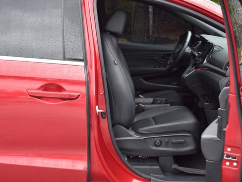 Certified 2024 Honda Odyssey Sport image 29