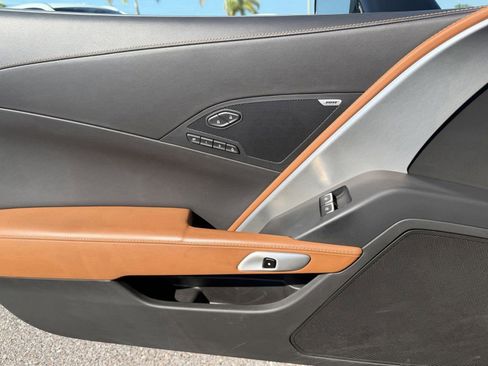 Used 2019 Chevrolet Corvette Stingray Convertible RWD image 17