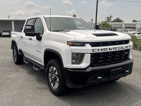 Used 2022 Chevrolet Silverado 2500 Custom w/ Custom Value Package AWD/4WD image 1