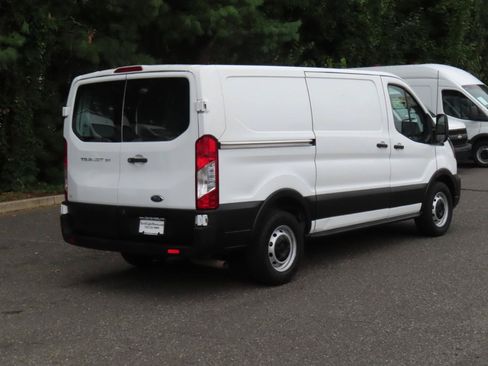 Used 2020 Ford Transit 150 Low Roof RWD image 4