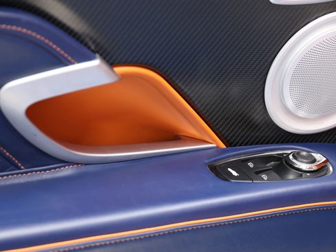 Used 2022 Aston Martin DBS Superleggera Volante RWD image 14