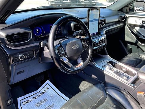 Certified 2021 Ford Explorer Platinum w/ Equipment Group 601A image 13