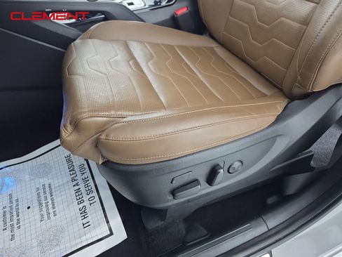 Used 2022 Kia Telluride SX w/ SX Prestige Package image 29