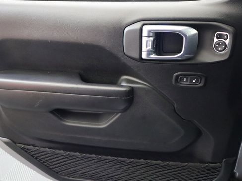 Used 2021 Jeep Wrangler Unlimited Rubicon image 35