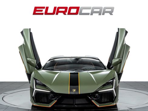 Used 2025 Lamborghini Revuelto AWD/4WD image 9