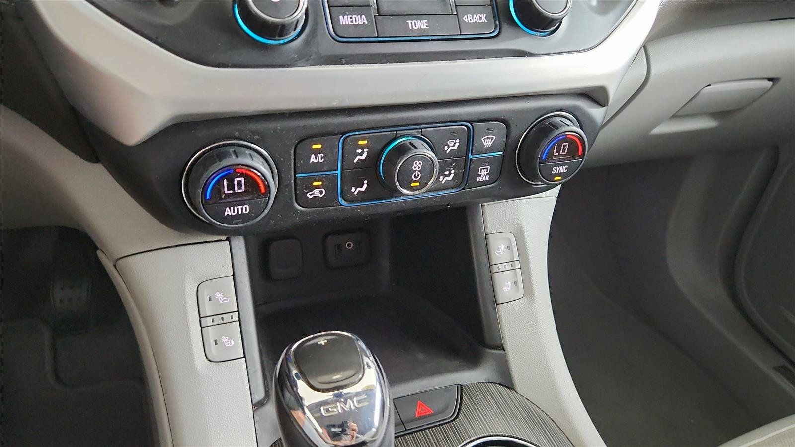 Used 2019 GMC Acadia SLT AWD/4WD image 36