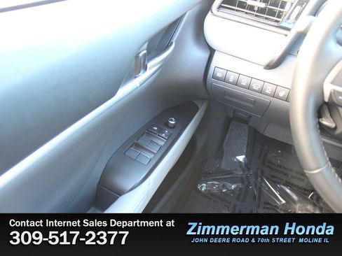 Used 2023 Toyota Camry XLE w/ Navigation Package image 13