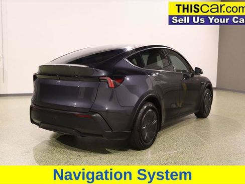 Used 2026 Tesla Model Y 2WD image 7