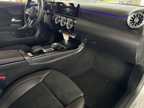 Used 2023 Mercedes-Benz CLA 250 4MATIC image 14