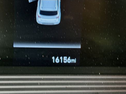 Used 2025 Hyundai Venue SEL image 19